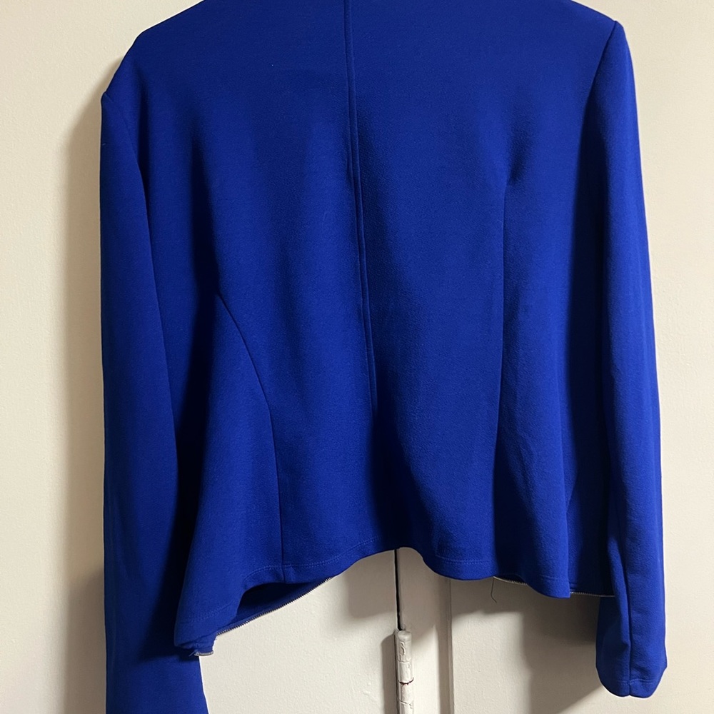Blue jacket - Picture 2 of 3
